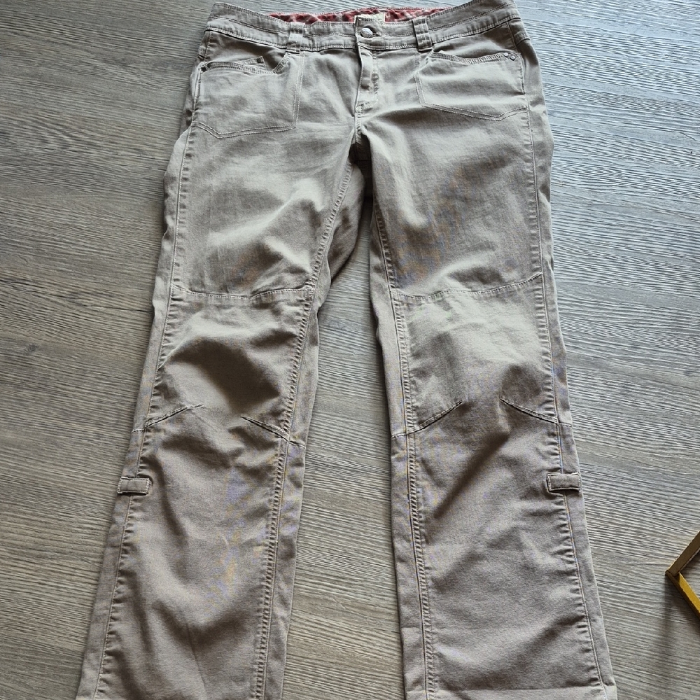 Royal Robbins Women's Straight Leg Tan Utility Jeans. EUC. Sz 12
